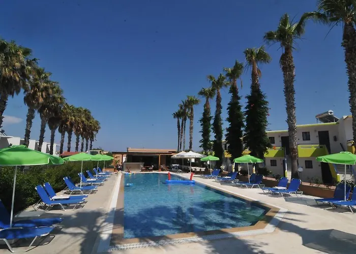 Black Diamond Apartahotel 3*